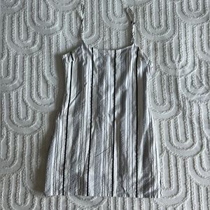 Lulu’s Mini Linen Dress